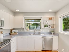 10417 76th Avenue S, Seattle WA 98178