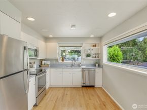 10417 76th Avenue S, Seattle WA 98178