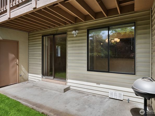 17413 119th Lane SE F13, Renton WA 98058