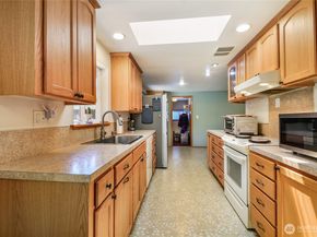 20612 14th Avenue S, SeaTac WA 98198