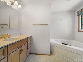 20612 14th Avenue S, SeaTac WA 98198
