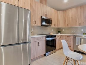 12531 25th Avenue NE A, Seattle WA 98125