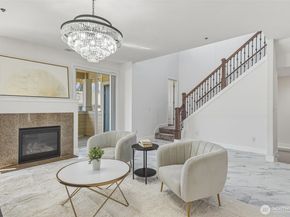 20042 94th Avenue NE, Bothell WA 98011