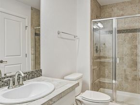 20042 94th Avenue NE, Bothell WA 98011