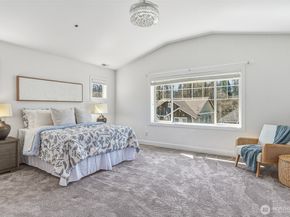 20042 94th Avenue NE, Bothell WA 98011