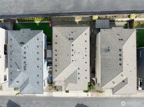 20042 94th Avenue NE, Bothell WA 98011