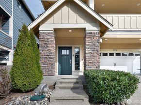 20042 94th Avenue NE, Bothell WA 98011