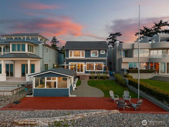 9 SW Three Tree Point Lane, Burien WA 98166