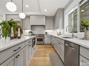 2582 136th Lane SE, Bellevue WA 98005