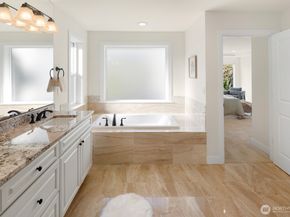 15903 98th Avenue NE, Bothell WA 98011