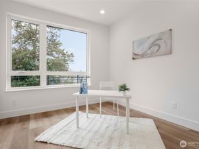 8923 166th Ave NE 101, Redmond WA 98052