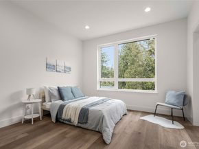 8923 166th Ave NE 101, Redmond WA 98052