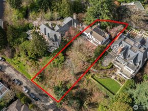 520 36th Avenue E, Seattle WA 98112