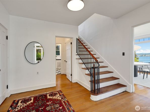 520 36th Avenue E, Seattle WA 98112