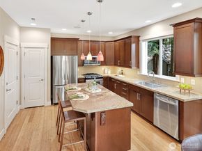 9060 177th Place NE 12, Redmond WA 98052