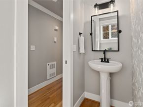 5015 A 8th Avenue NW, Seattle WA 98107