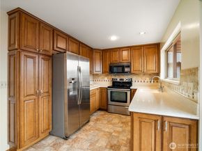 16526 116th Place SE, Renton WA 98058