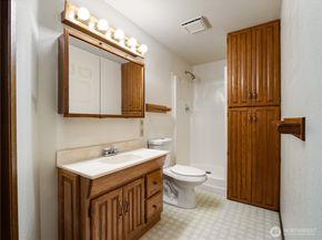 16526 116th Place SE, Renton WA 98058