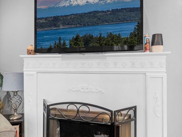 934 N 100th Street, Seattle WA 98133
