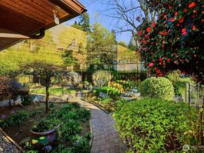 525 Kenosia Avenue S, Kent WA 98030