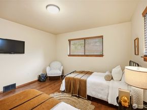 525 Kenosia Avenue S, Kent WA 98030