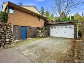 525 Kenosia Avenue S, Kent WA 98030