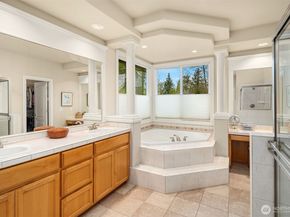 11787 159th Avenue NE, Redmond WA 98052