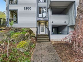 2500 W Manor Place 217, Seattle WA 98199