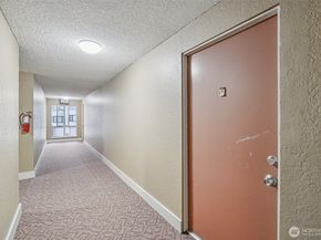 2500 W Manor Place 217, Seattle WA 98199