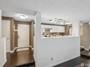 2500 W Manor Place 217, Seattle WA 98199