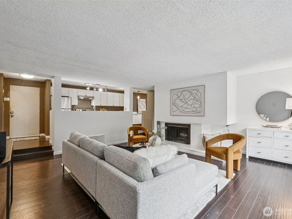 2500 W Manor Place 217, Seattle WA 98199
