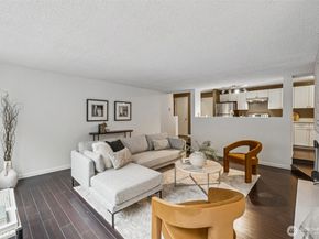2500 W Manor Place 217, Seattle WA 98199