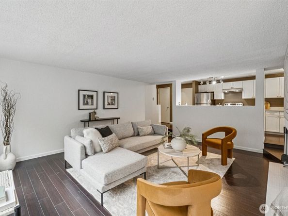 2500 W Manor Place 217, Seattle WA 98199