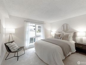 2500 W Manor Place 217, Seattle WA 98199