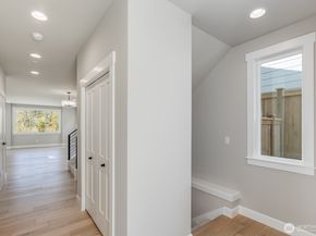 20313 94th Drive NE, Bothell WA 98011