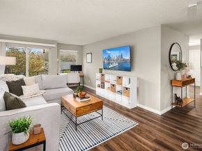 5501 11th Avenue NW 204, Seattle WA 98107
