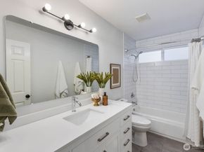 4206 36th Avenue W, Seattle WA 98199