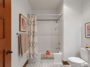 201 Galer Street 436, Seattle WA 98109