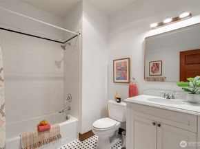 201 Galer Street 436, Seattle WA 98109