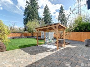 8032 124th Court NE, Kirkland WA 98033