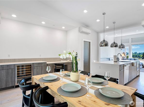 1546 Sturgus Avenue S, Seattle WA 98144