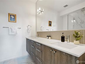 1546 Sturgus Avenue S, Seattle WA 98144