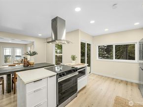 9919 Arrowsmith Avenue S, Seattle WA 98118
