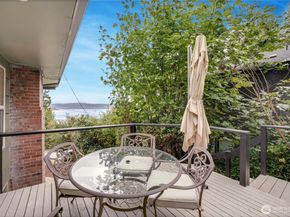 9919 Arrowsmith Avenue S, Seattle WA 98118