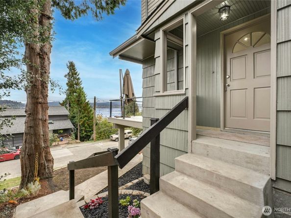 9919 Arrowsmith Avenue S, Seattle WA 98118