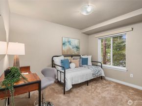 11306 124th Avenue NE 302, Kirkland WA 98177