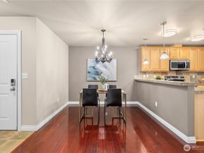 11306 124th Avenue NE 302, Kirkland WA 98177