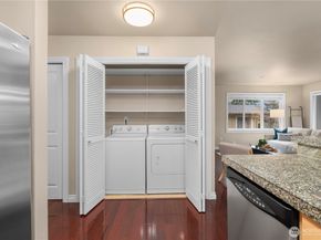 11306 124th Avenue NE 302, Kirkland WA 98177