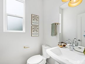 761 7th Avenue NW, Issaquah WA 98027