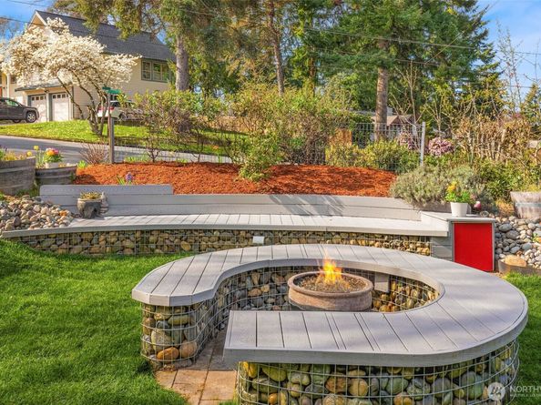 12211 SE 63rd Place, Bellevue WA 98006